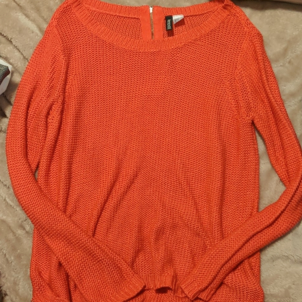 Knit sweater with zipper accent